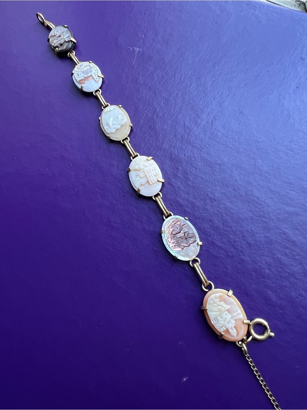 Antique 12K Gold-filled Hand carved Shell Cameo Bracelet